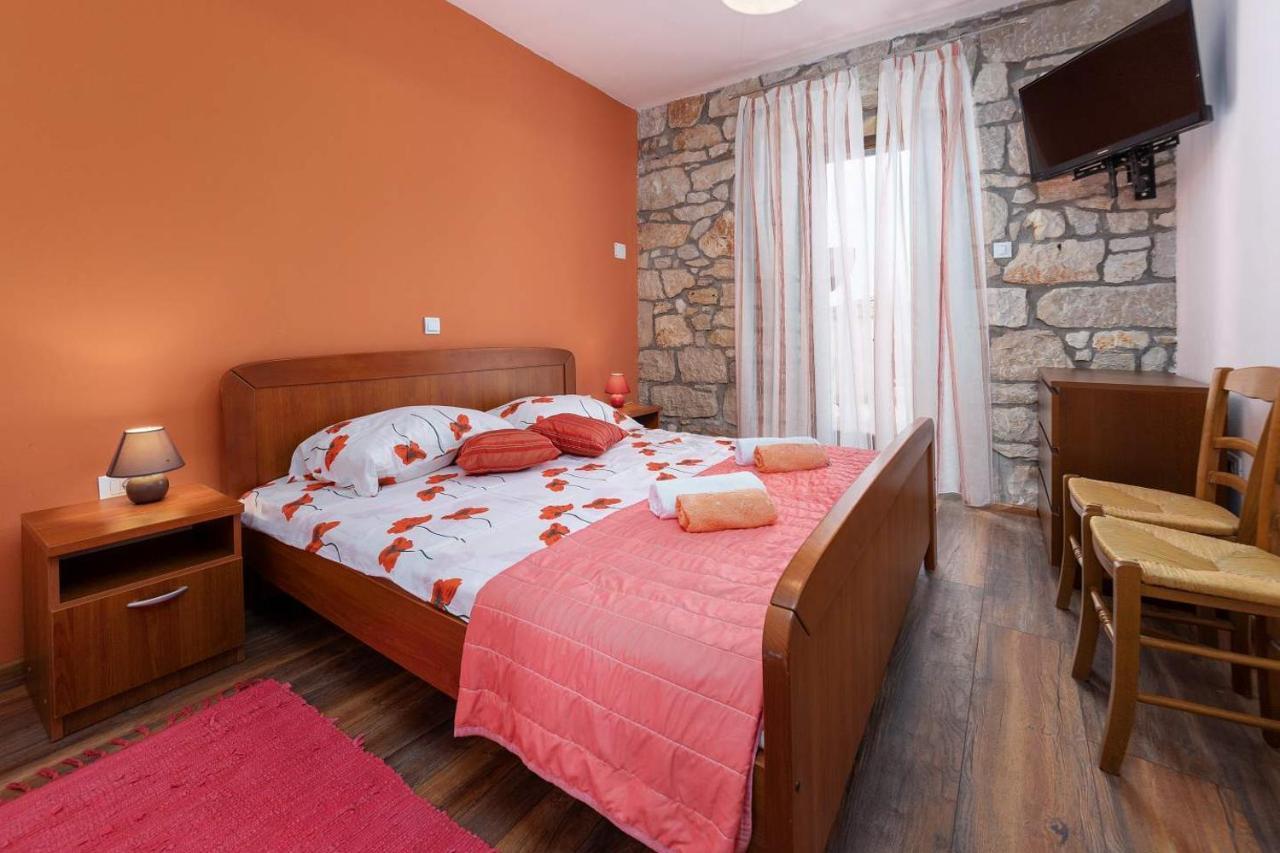Casa Ana Milena Villa โปเรช ภายนอก รูปภาพ